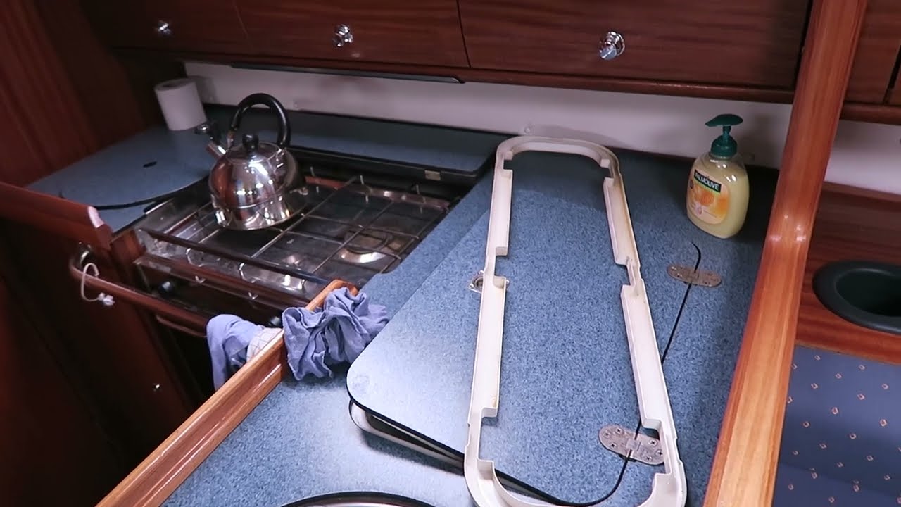 How to find leaks at lewmar portlights and hatches