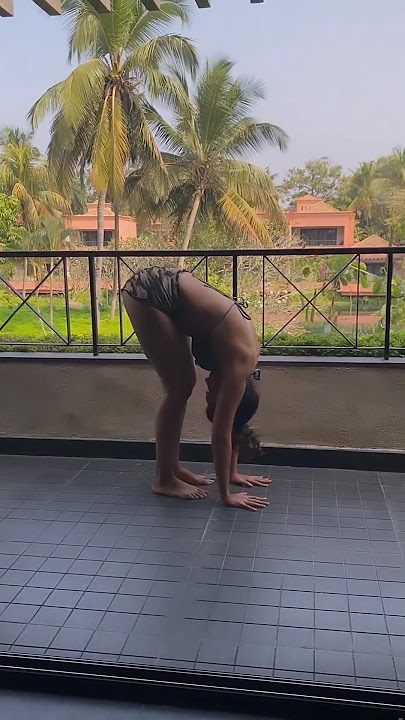 #mallikasherawat gives the perfect #yogamotivation #shorts
