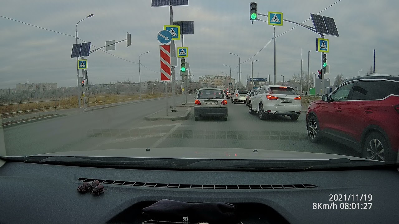 Езда по полосе встречного движения. Волгоград. - YouTube
