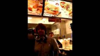 100 Burger bei Mcs (kleiner Flashmob)
