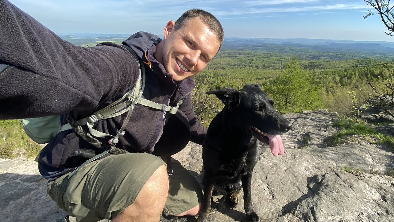 DECHBEROUCÍ VÝHLEDY | VYFOUKANEJ DEN | SNĚŽNÍK