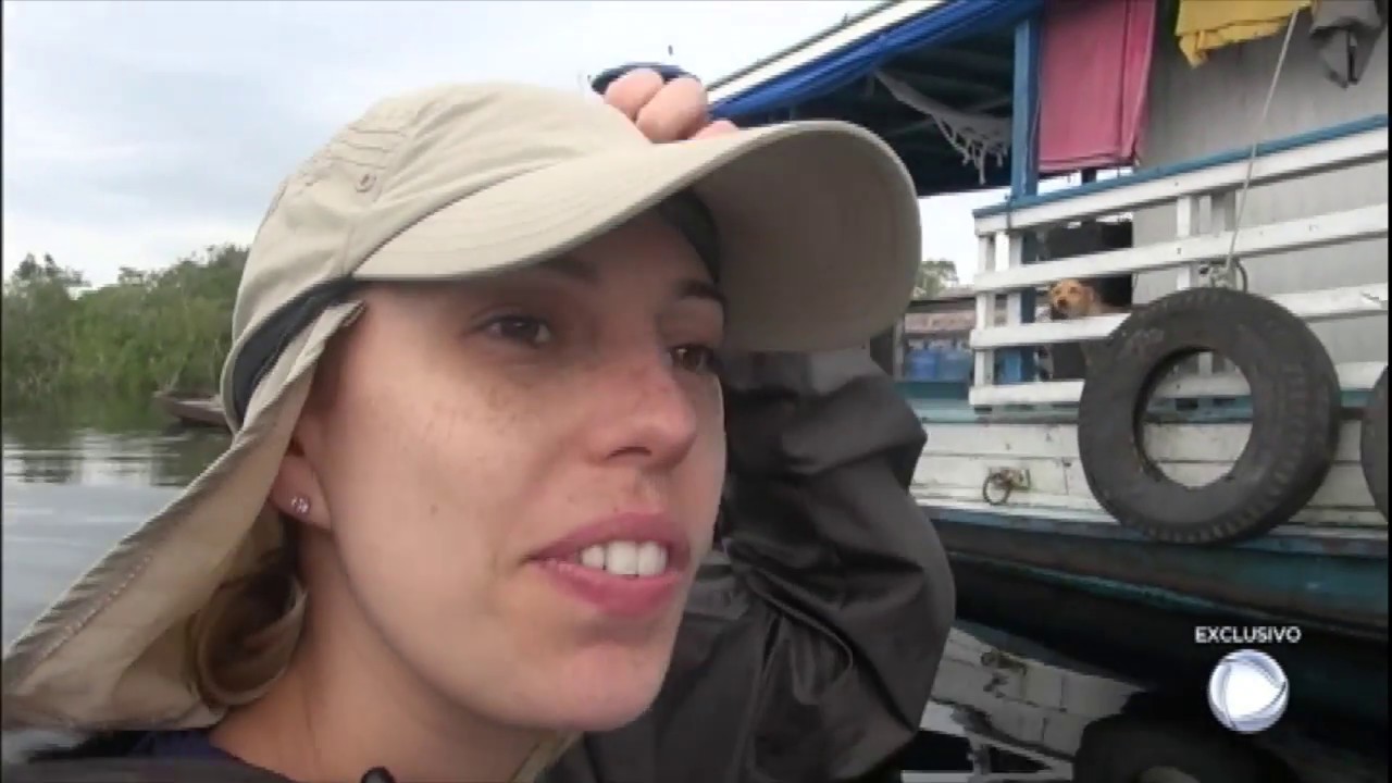 Barco com a equipe do Câmera Record quebra em área isolada da floresta amazônica