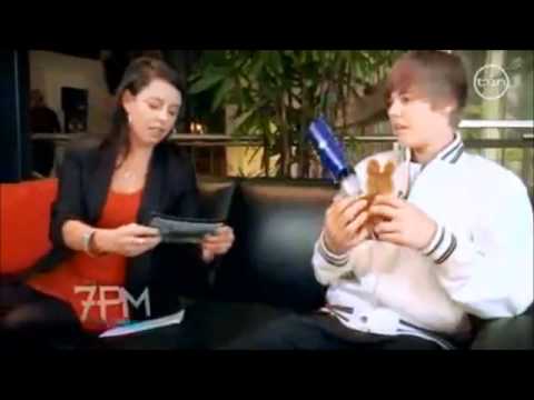camera iphone 8 plus apk Justin Bieber recieving my gifts on the 7pm Project, April 2010