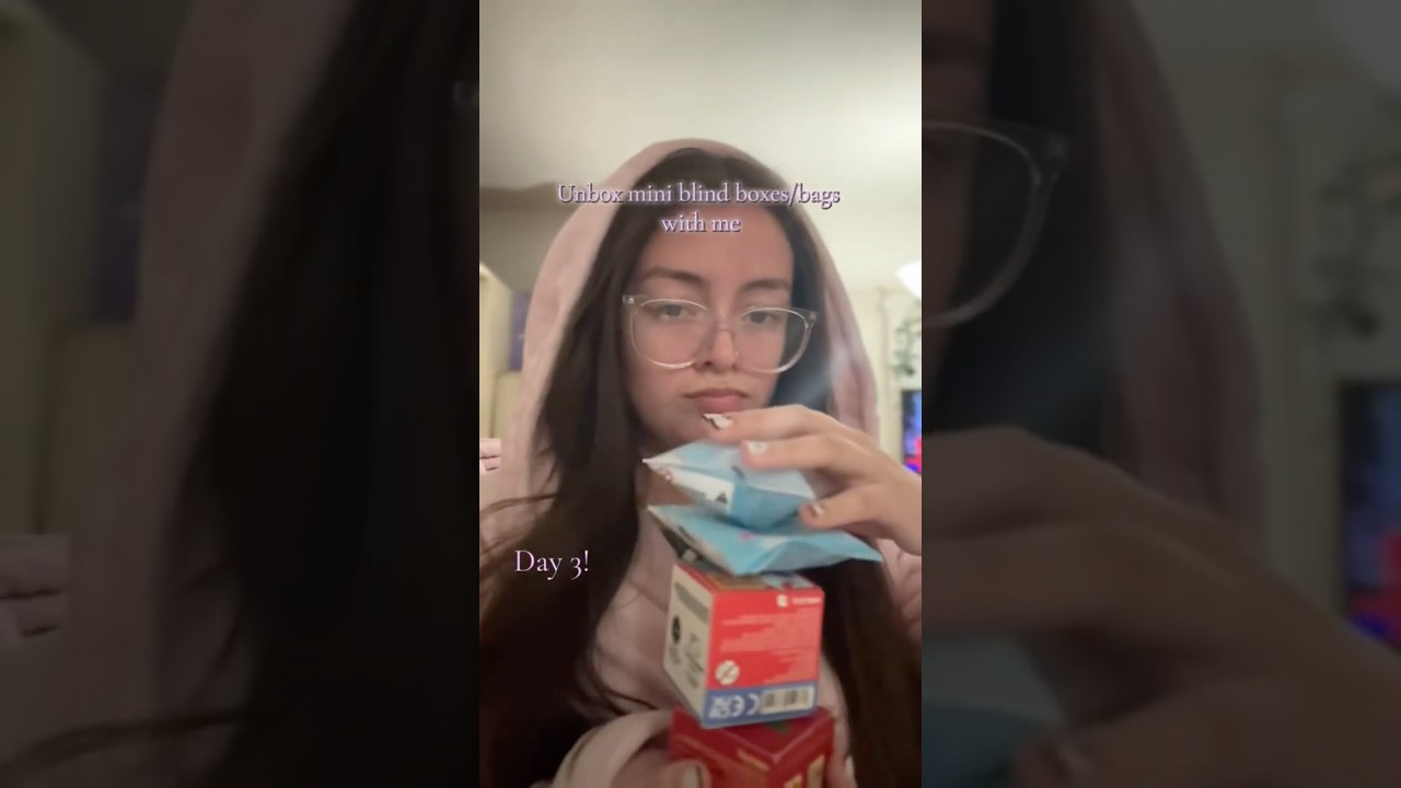 Let’s unbox a mini blind box/bag with me! Day 3🩷 See you on day 4! 
