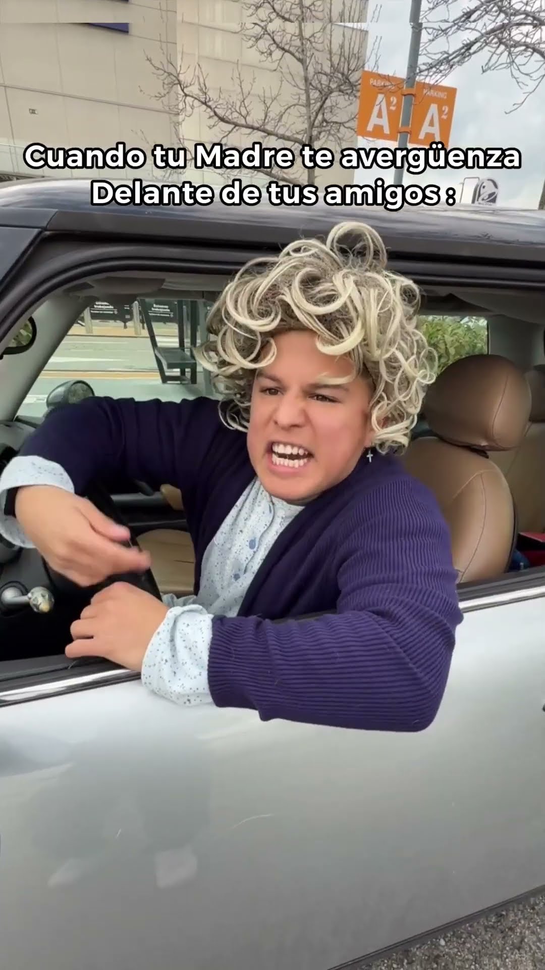 POV: Cuando Tu Madre Te Avergüenza Con Tus Amigos ?? Paul Ferrer #Short
