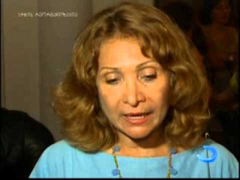 განათლების დოქტორმა ანა გილ-გარსიამ ბათუმში საჯარო ლექსიები წაიკითხა