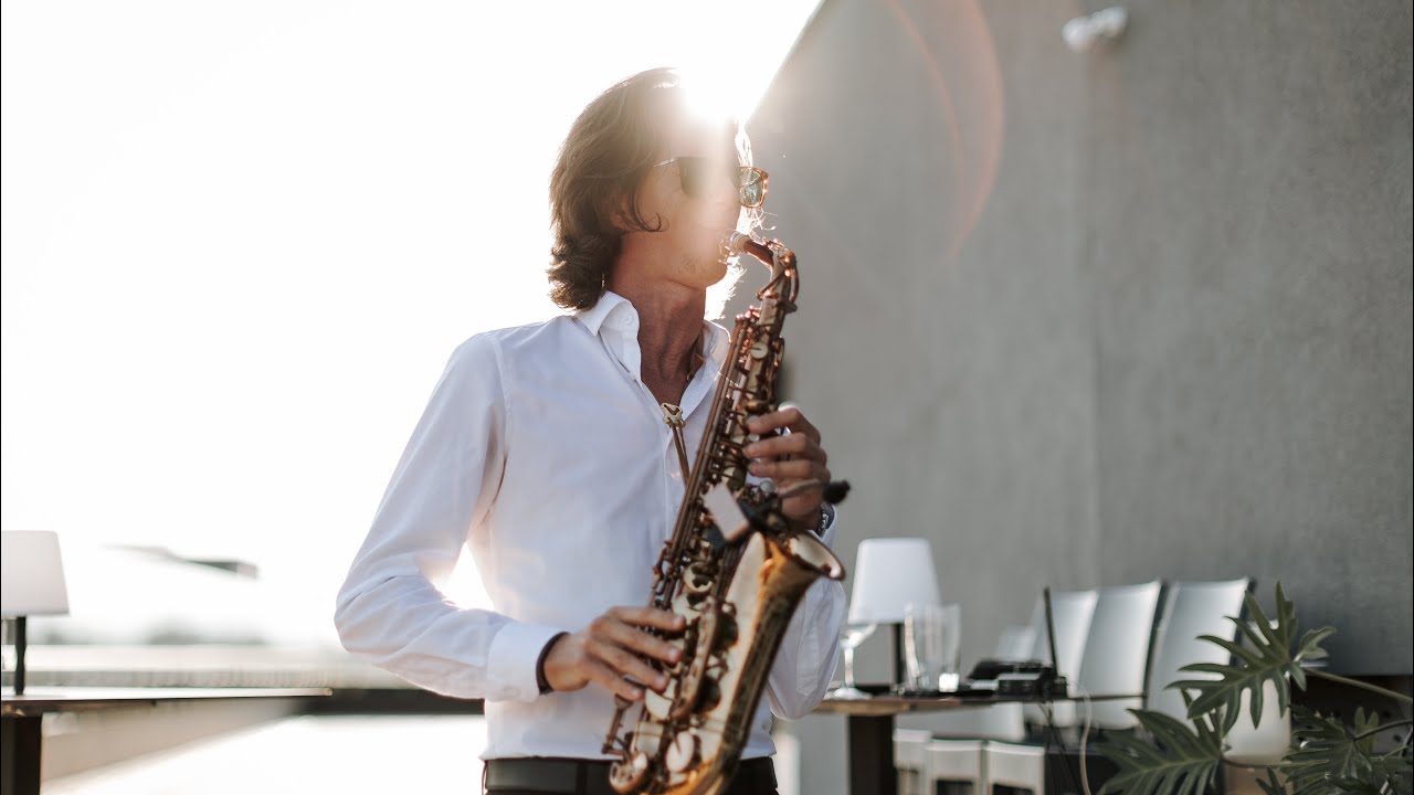 Una Mattina - Alex Luciano (ZsombiSax Remix)