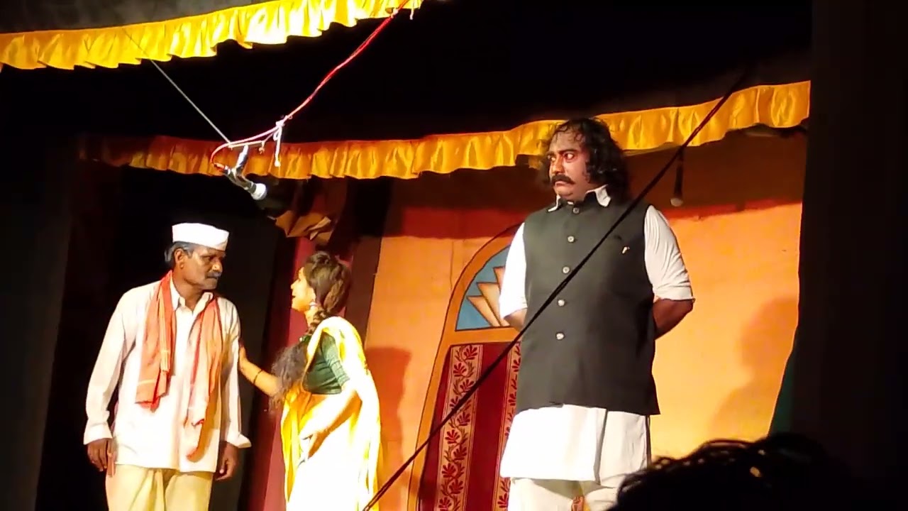 आहुती नाटकातील एक भाऊक होणार. डोळ्यातील अश्रू अनावर होतील असा प्रसंग  महेंद्र भिमटे आणि वर्षा गुप्ते