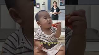 Baby playing is so funny!!😂 お薬ゴクン→全身ビクッ！リアクション100点のベビー🤣💊👶