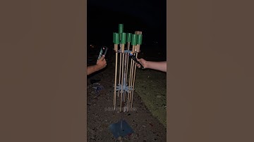 8 STROBE ROCKETS AT ONCE 🫣 #fireworks #pyro #strobe #4thofjulyfireworks