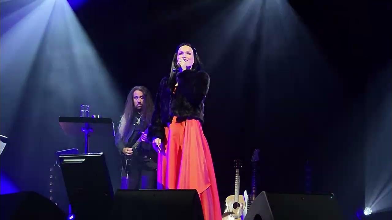 Tarja "Oh Tannenbaum" (part) Bielefeld, Germany (06.12.2022) YouTube