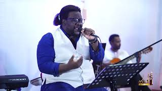 يا وطني يابلد احبابي    اداء المطرب   حاتم التاج    ليالي الكنداكة بت العازة بجدة   مول    سمعها