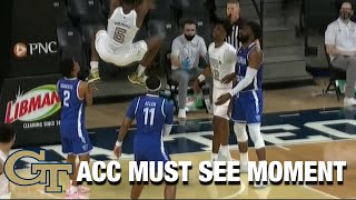 Georgia Tech's Moses Wright Flies In For The Follow Slam