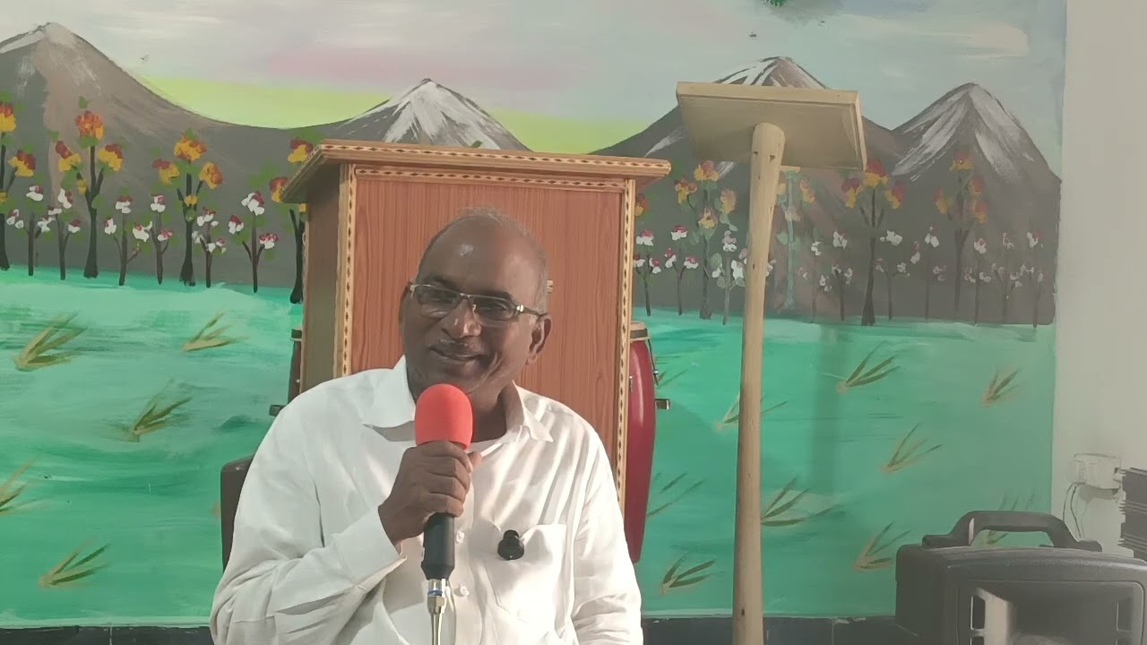 ఎవడైనను నన్ను వెంబడింపగోరిన యెడల, తన్నుతాను ఉపేక్షించుకొని, తన సిలువనెత్తి కొని నన్ను వెంబడింపవలెను