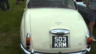 1959 Jaguar MkII up close
