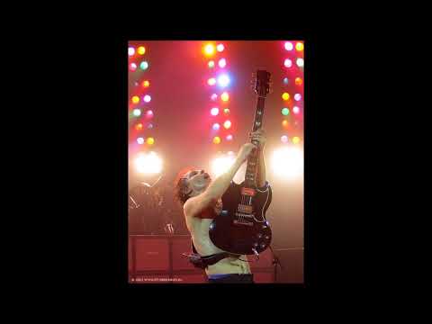 AC/DC- Dirty Deeds Done Dirt Cheap (Live Apollo Hammersmith, London England, Oct. 21st 2003)