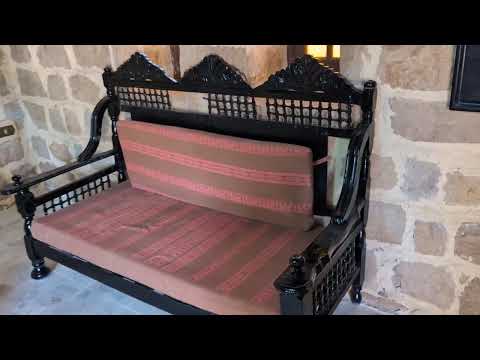New Hermopolis - Reading Corner