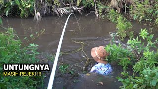 Oh my gosh!!! Suddenly the angler's rod couldn't hold back the bend made by #SG-315