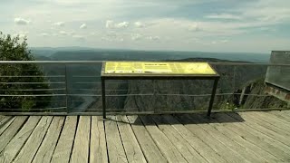 Mirador de Cabezoá en Parada de Sil