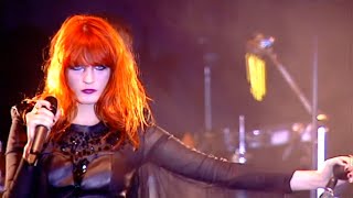 Florence and The Machine - Kiss With a Fist (Reading 2009)