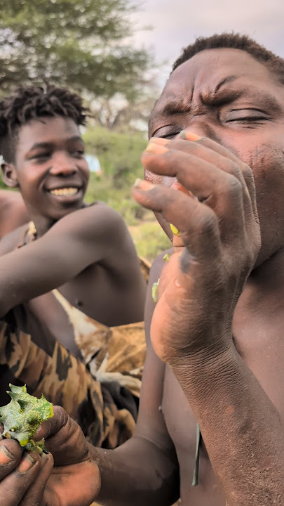 Chaba hurt with bush cucumber 🥒 😰😰#africa