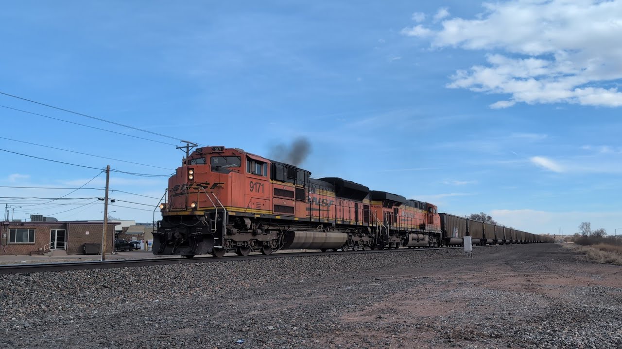BNSF 9171 leads a NB mega with a horn Salute!