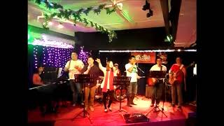 神坐着為王 Music on fire worship team 火熱音樂敬拜隊