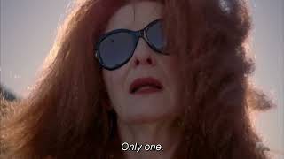 Stan Twitter: Woman shouts 'Balenciaga' American Horror Story S03E13