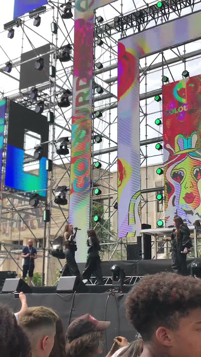 THREEX- LOVE ME HATE ME (Live Performance ColourDay Festival) ❤️