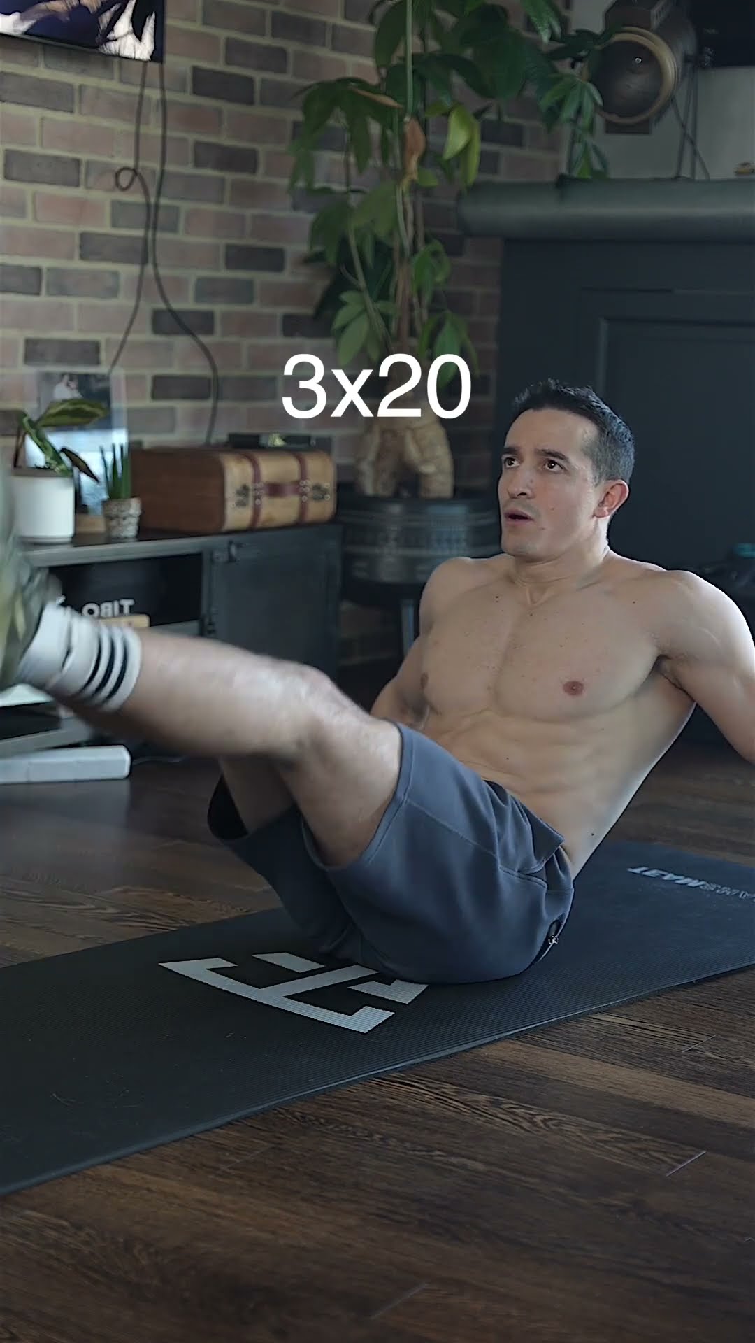 Get Abs like Cristiano Ronaldo ! Six pack abs workout at home ! ??