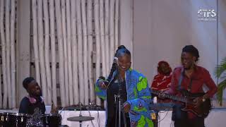 MUM RICKA CHANTE FALLY, KOFFI, CONCERT ACOUSTIQUE PULLMAN KINSHASA [VIDEO-CLIP OFFICIAL]