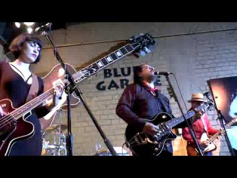 tito and tarantula - back to the house - blues garage - 20150412