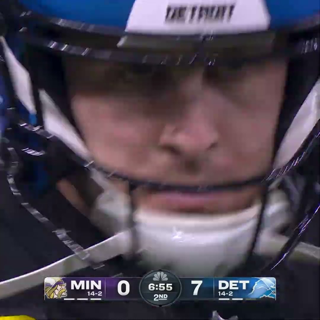 Ivan Pace intercepts the Jared Goff pass vs. Detroit Lions