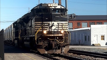 NS 1000 leading thru Nappanee Indiana on CSX
