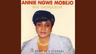 Video voorbeeld van "Annie Ngwe Mobejo - Mutete Mayimba"