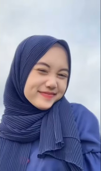 story WA cewek cantik, senyuman nya bikin klepek klepek🤭🤭