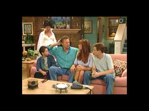Unhappily Ever After   S04 E03   The Ghost And Mr Malloy