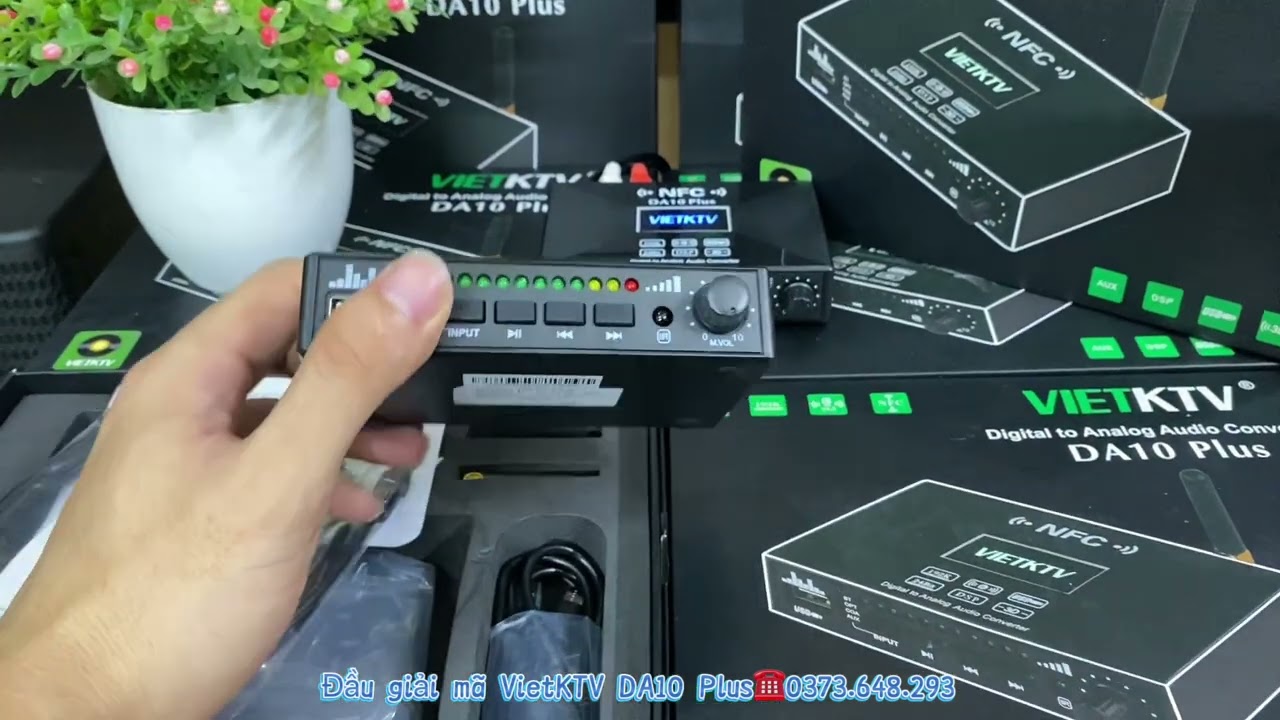 Khuyến mãi đầu giải mã VietKTV DA10 Plus.Sản phẩm chính hãng,chất âm cực hay,dễ sử dụng.