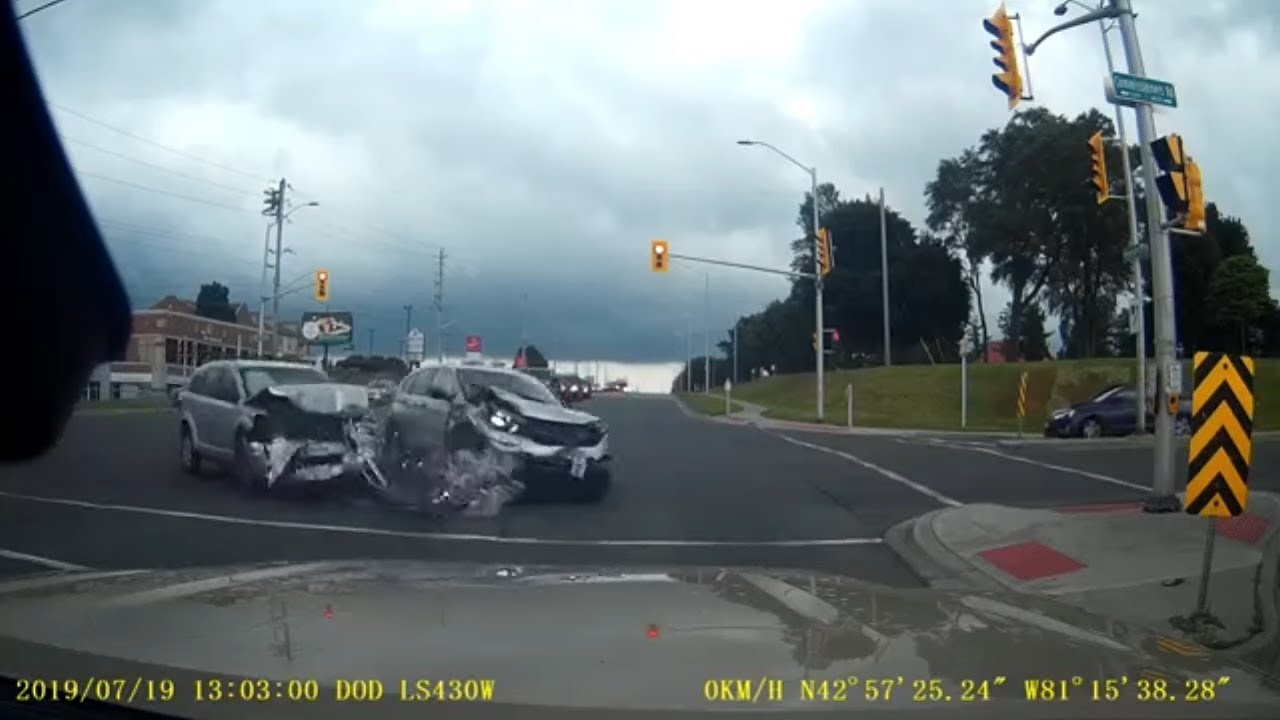️ Bad car accident - YouTube