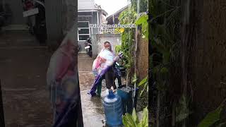 Hujan Hujan Enaknya Tarik Selimut  vidioshort  komedilucu funny komedisuamiistri