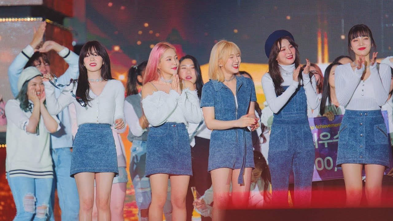 댄스커버팀 시상하는 레드벨벳 (Red Velvet)  직캠 @191011 창원종합운동장 [Fancam]