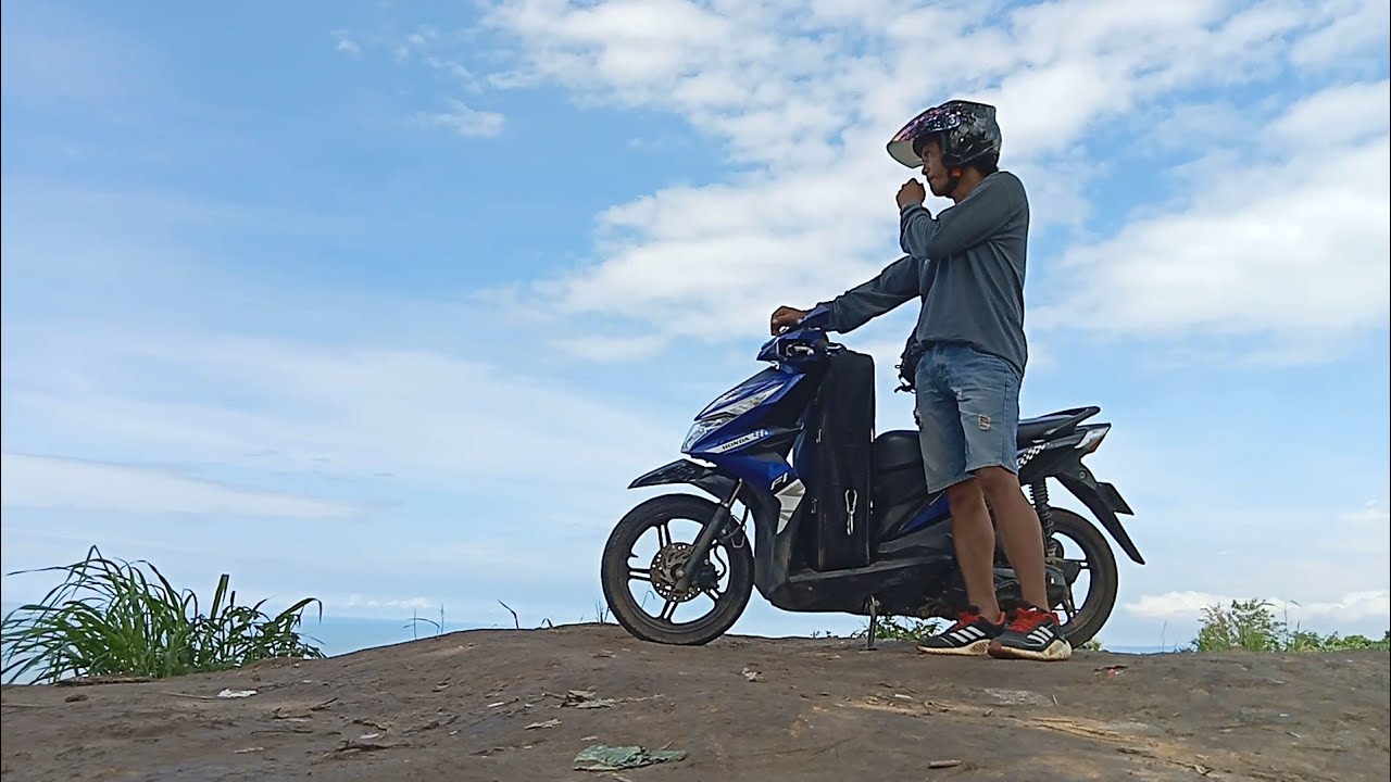 Moto exploration treasure survey