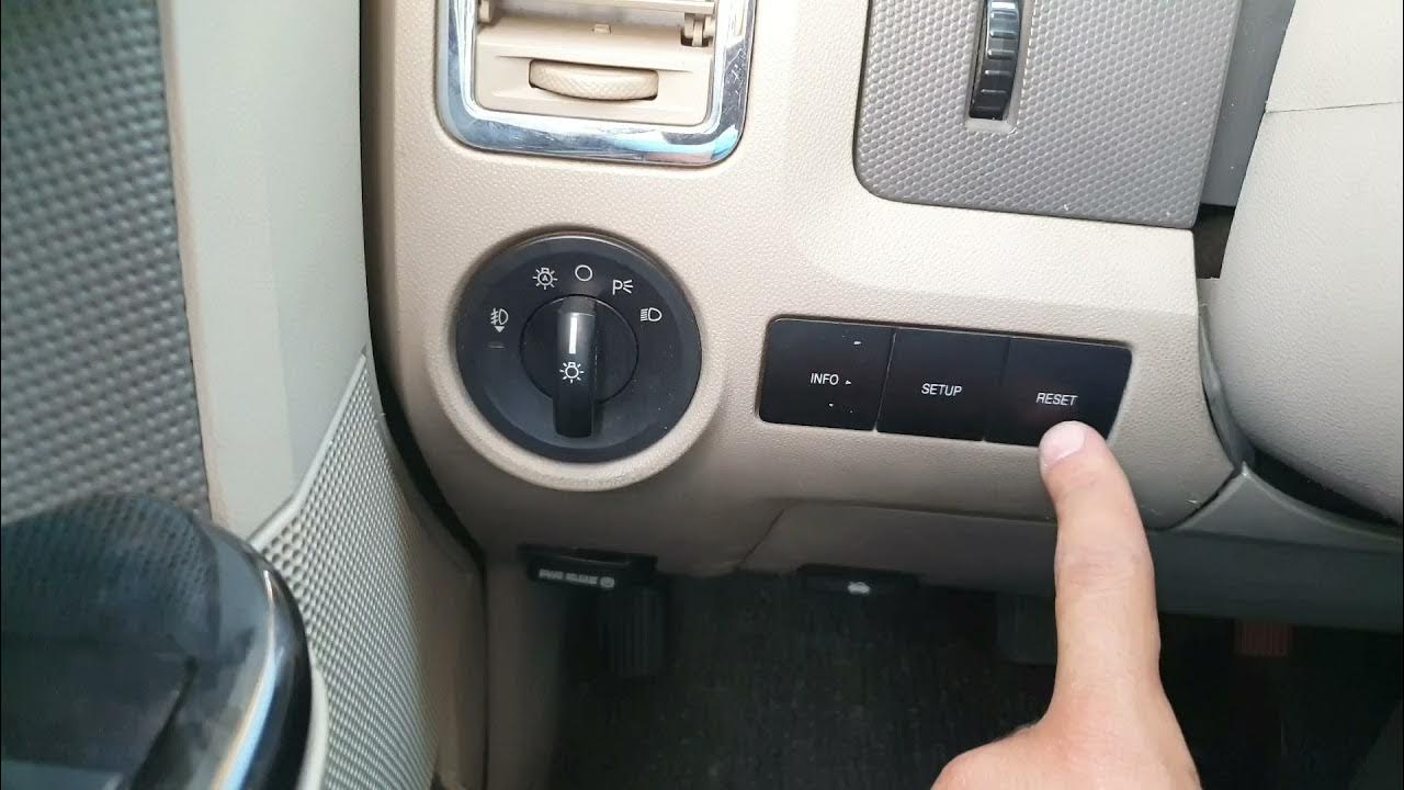 Change Engine Oil Reset ( Ford Escape ) المهندس عدي سمارة YouTube