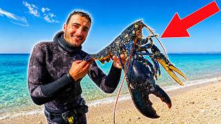 I Catch a HUGE LOBSTER to Eat! [Fish-Cook-Eat]