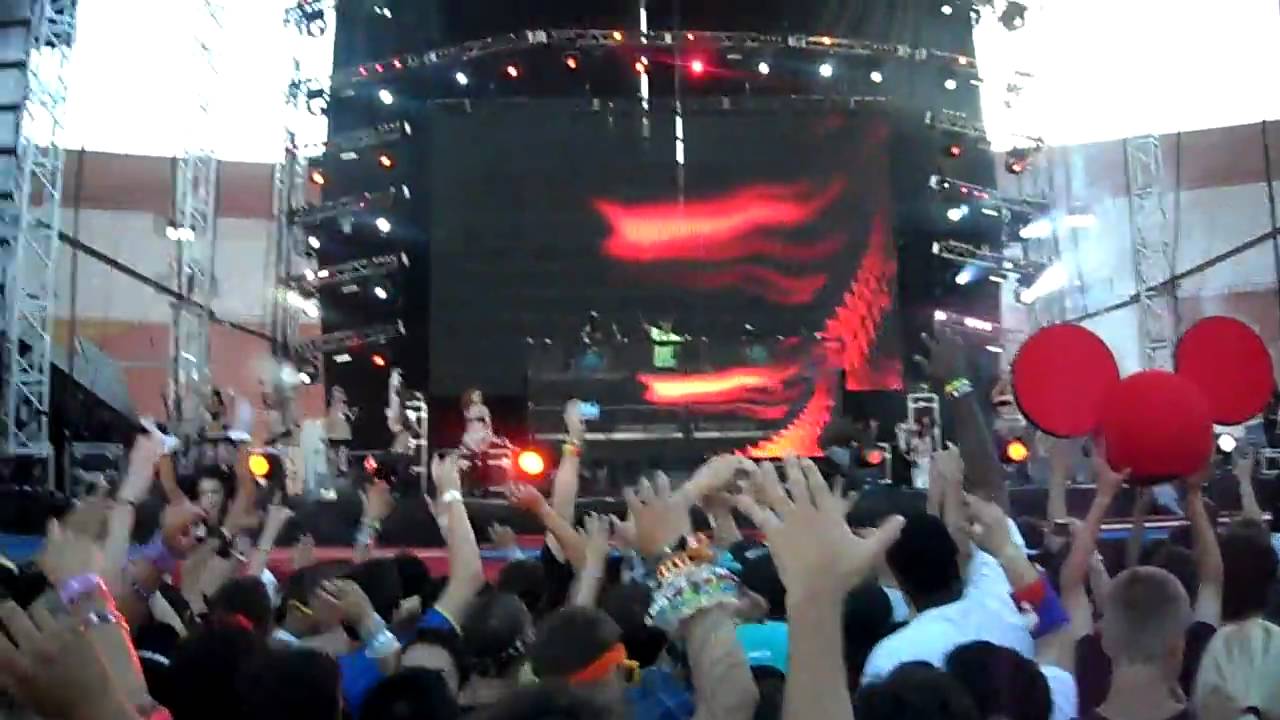 EDC 2010 Chuckie Electric Daisy Carnival Field Wheres