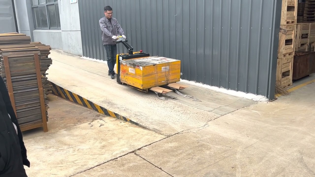 RA15W electric pallet jack loaded with 2 Ton