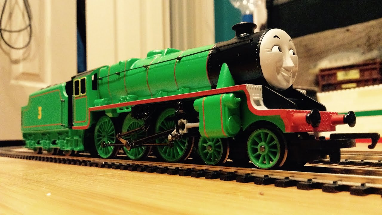 [うめ] HORNBYトーマス OOゲージ ヘンリー Unboxing Hornby Henry from Thomas & Friends - YouTube