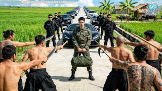 Download Lagu Guerrilla War God Returns Home, Thugs Extort Him, He Wipes Them Out Fast MP3