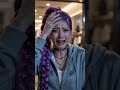 疲れきったルミが突然訪ねた夜、ミラとゾーイの温かい慰め