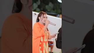 Niken Salindry  Madu Merah story Secangkir Madu Merah Menyiram Hati Kita